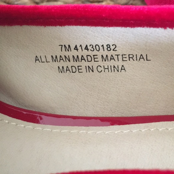 LAST PAIR!  Size 7 red velvety rhinestone  flats - Picture 4 of 7